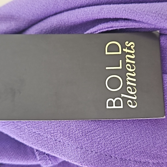 NWT Plus size Bold Elements womens top. - Picture 3 of 6